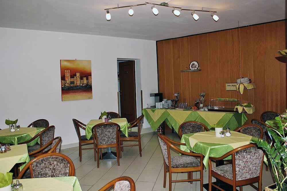 Pension Erlaa Wien Exteriör bild