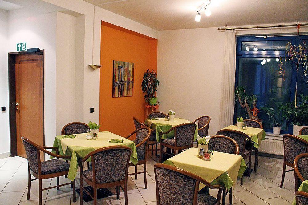 Pension Erlaa Wien Exteriör bild
